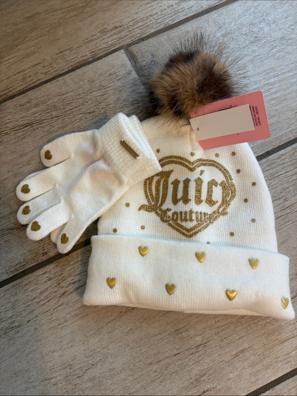 Juicy Couture Kids White Knit Beanie & Glove Set with Gold Hearts. NWT!